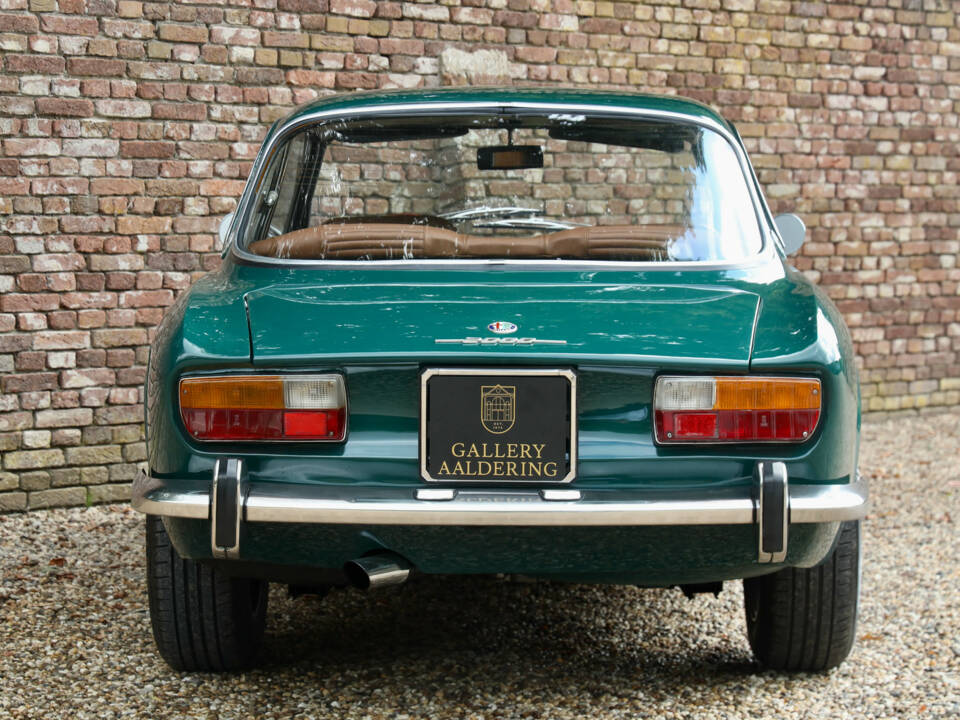 Immagine 6/50 di Alfa Romeo 2000 GTV (1973)
