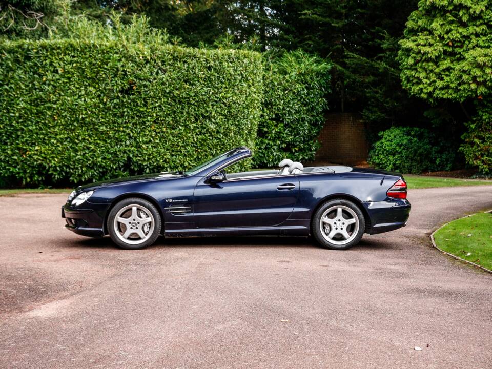 Image 20/41 of Mercedes-Benz SL 55 AMG (2003)