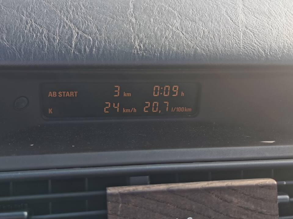 Afbeelding 13/58 van Mercedes-Benz 500 SL (1991)