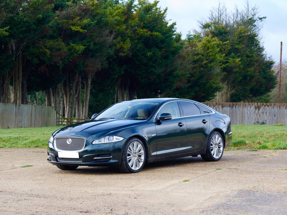 Image 8/50 of Jaguar XJ 5.0 (2010)
