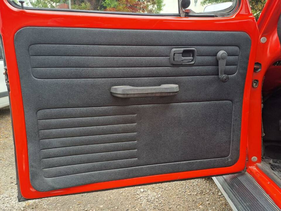 Immagine 32/33 di Volkswagen Beetle 1200 L (1980)