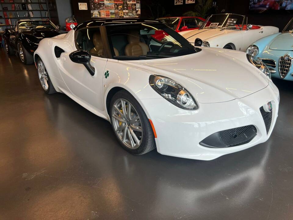 Image 4/12 de Alfa Romeo 4C (2018)