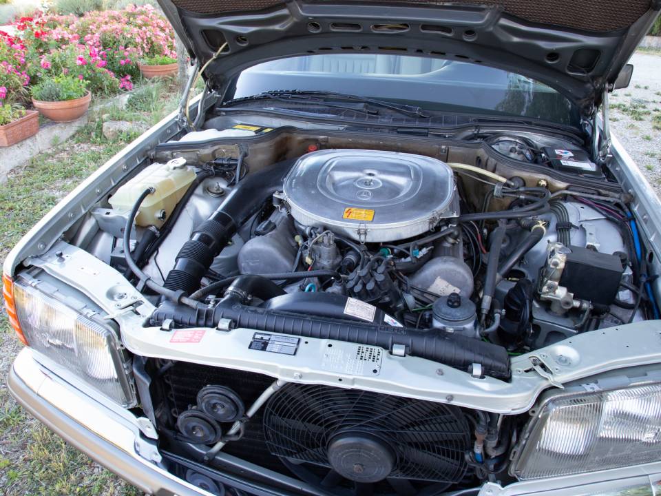 Engine front on