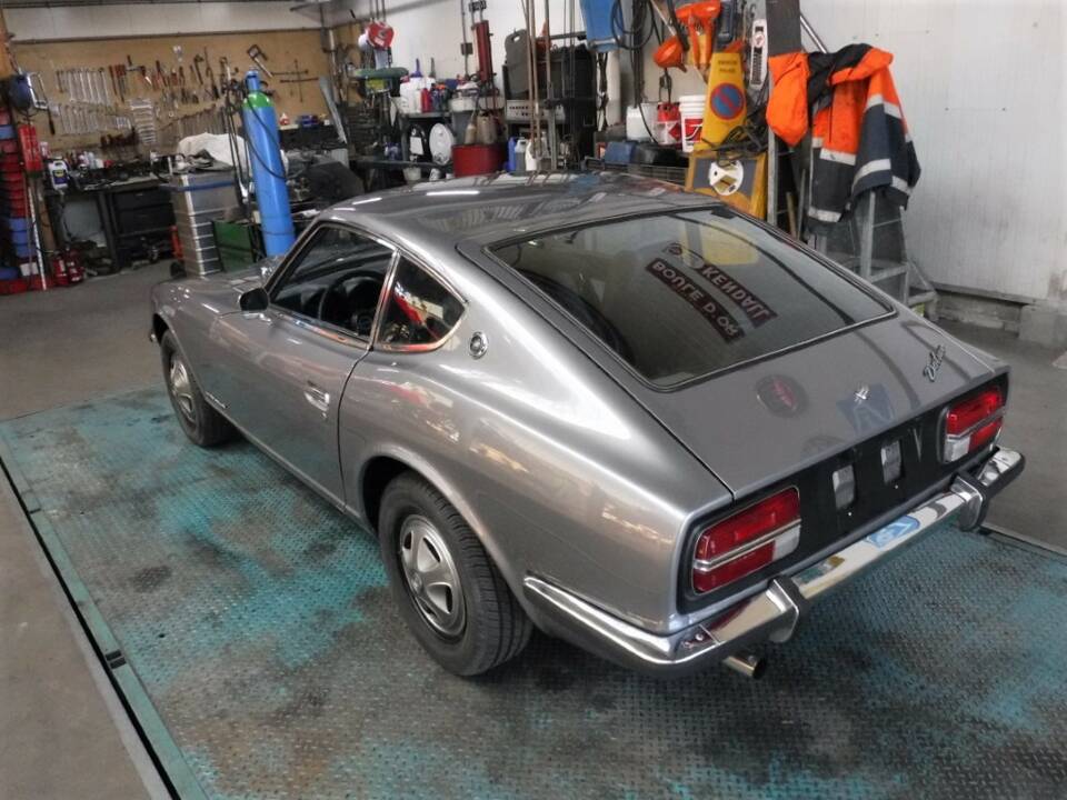 Image 6/50 of Datsun 240 Z (1971)