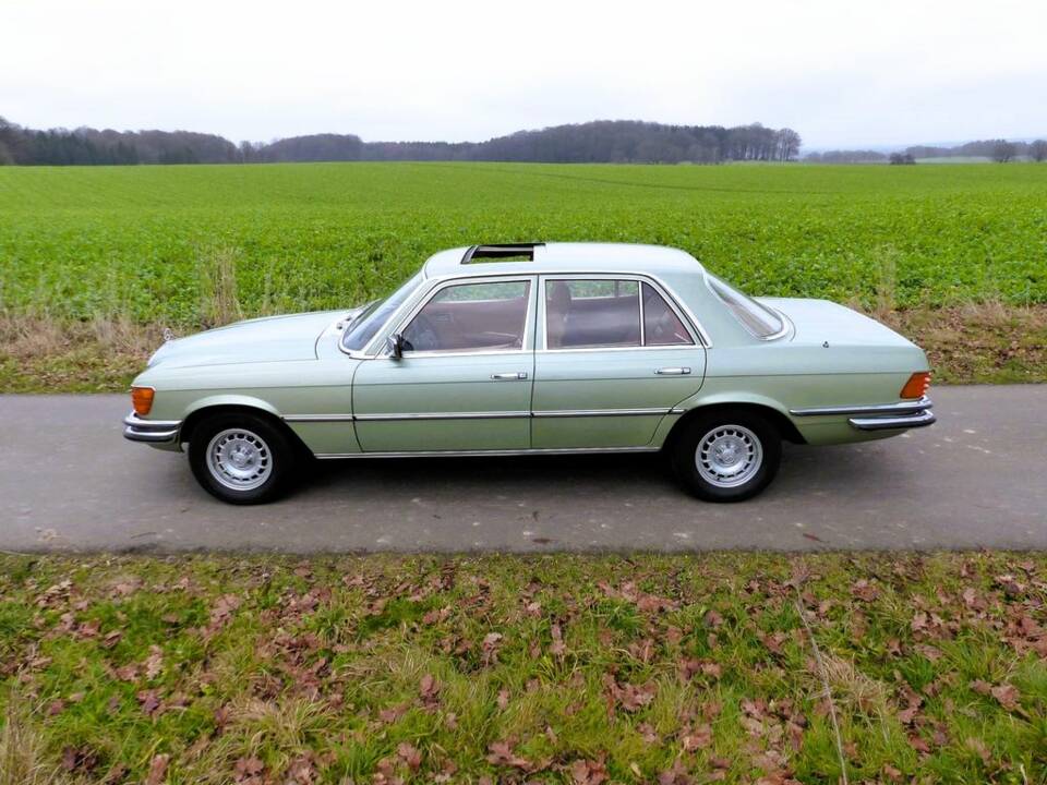 Mercedes-Benz 350 SE Limousine (W 116) silberdistel metallic 1977