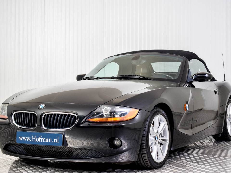 Imagen 13/50 de BMW Z4 2.5i (2004)