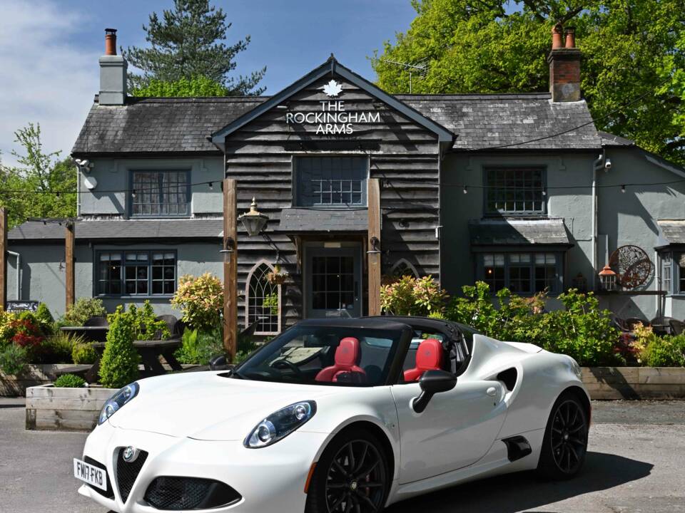 Image 40/50 of Alfa Romeo 4C Spider (2017)