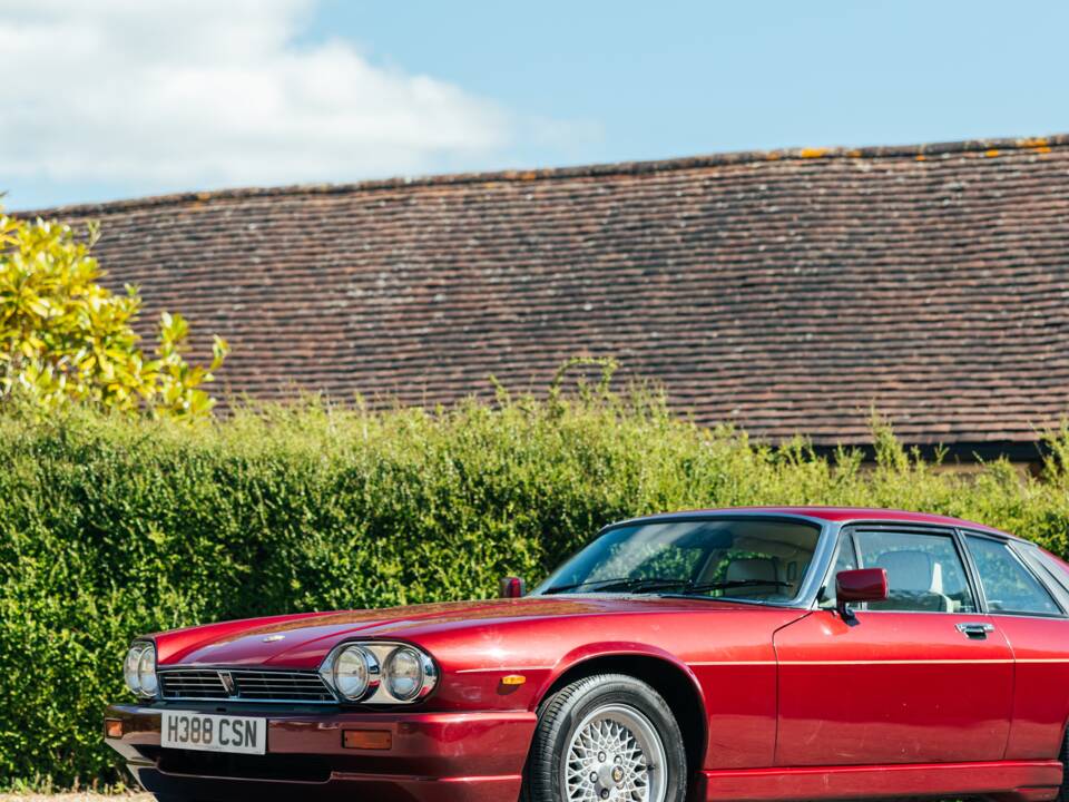 Image 27/50 of Jaguar XJR-S V12 Le Mans (1991)
