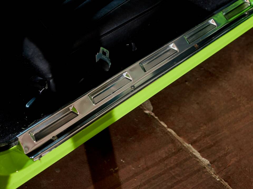 Immagine 42/71 di Dodge Challenger R/T (1970)