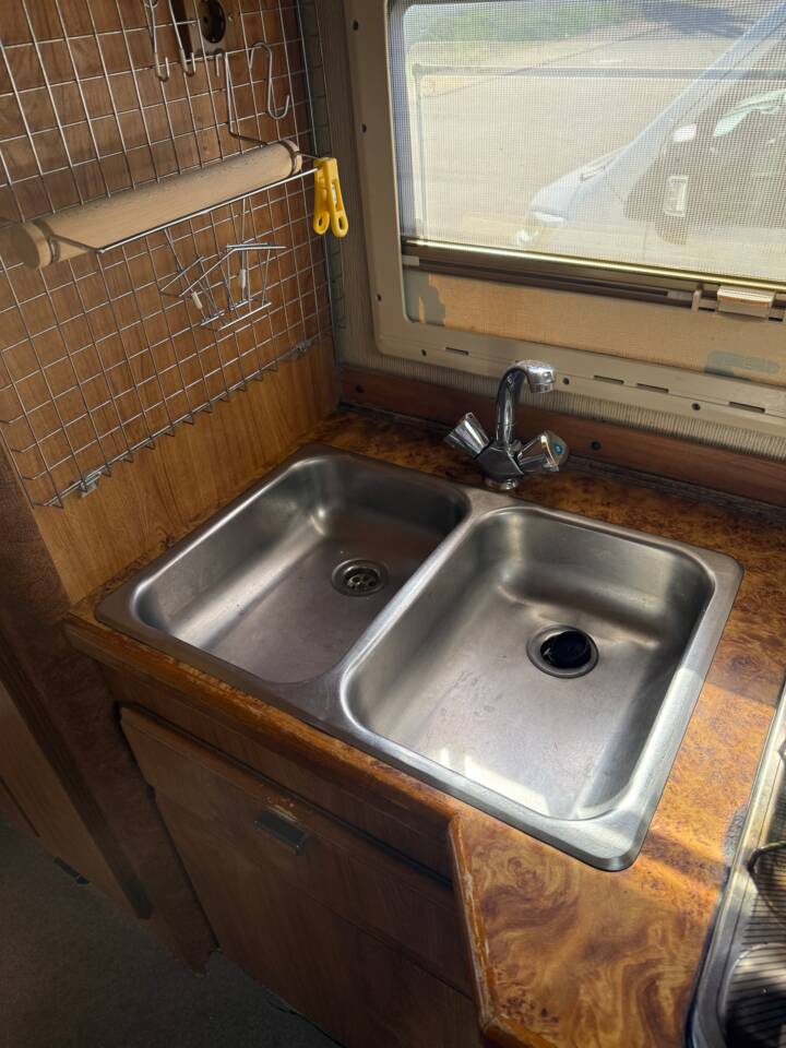 Image 10/23 of Mercedes-Benz T1 410 D Hymer S 670 (1989)