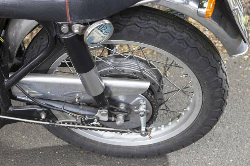 Image 24/33 of Norton Dominator Slimline TT (1969)