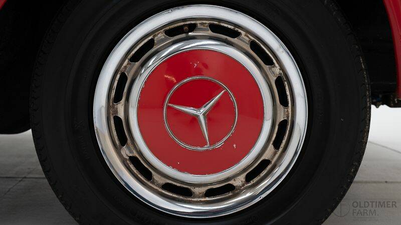 Immagine 11/15 di Mercedes-Benz 280 SL (1968)