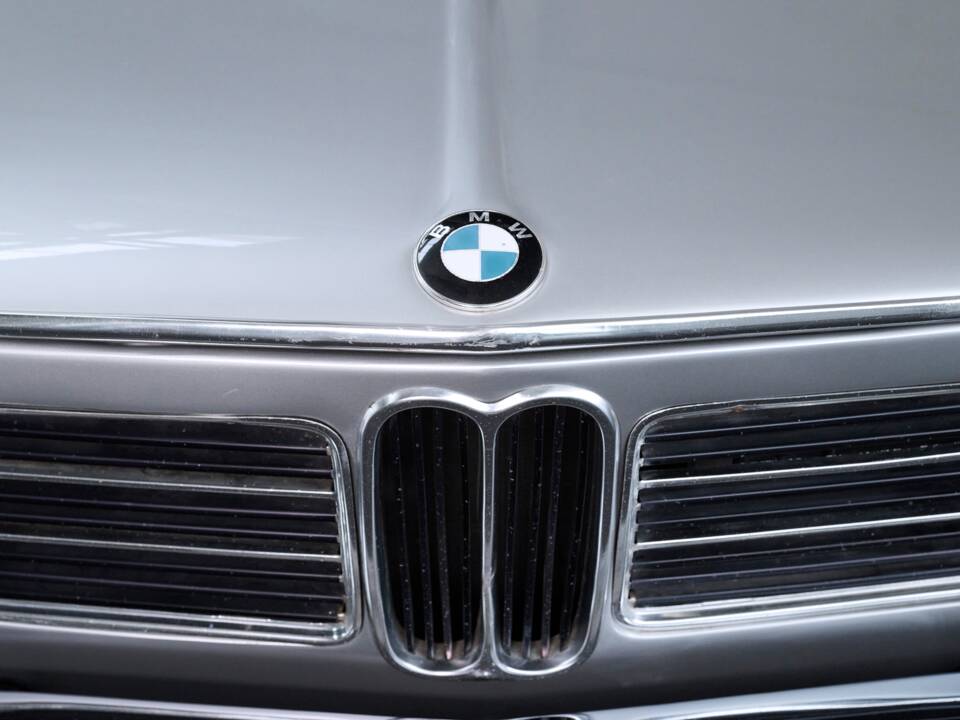 Bild 26/50 von BMW 2002 Baur (1972)