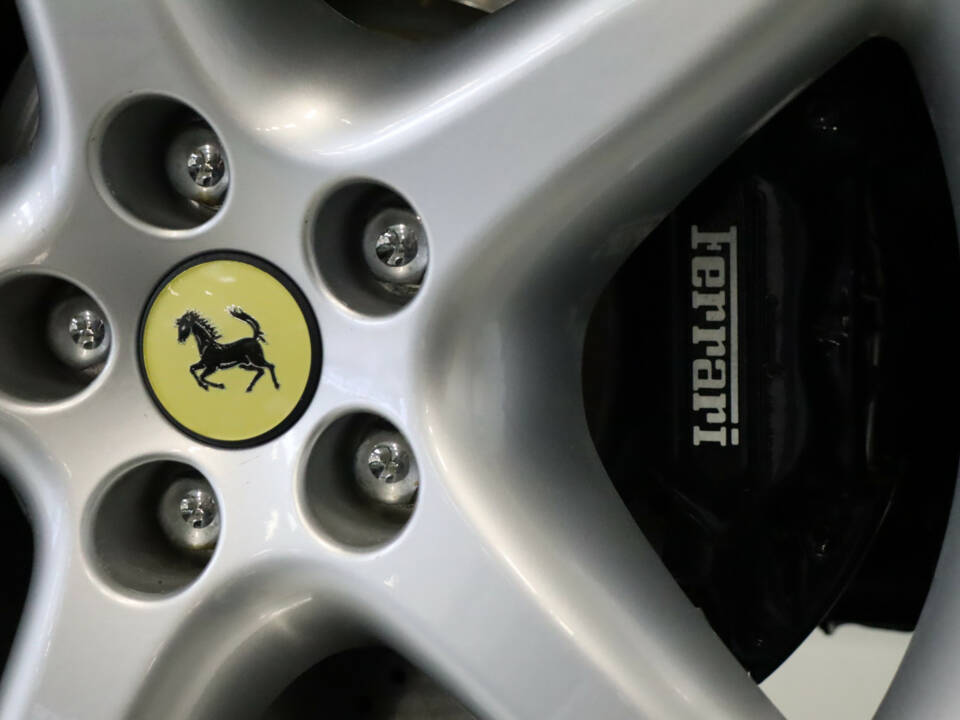 Immagine 40/50 di Ferrari 550 Maranello (1999)