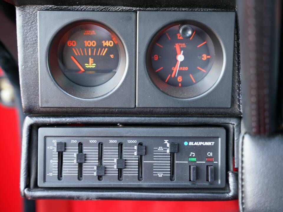 Bild 29/50 von Ferrari 512 BBi (1983)