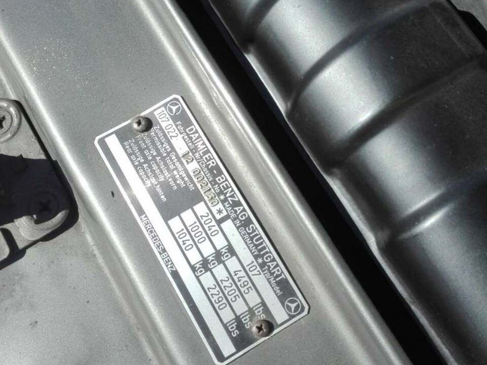 Image 28/50 de Mercedes-Benz 280 SLC (1976)