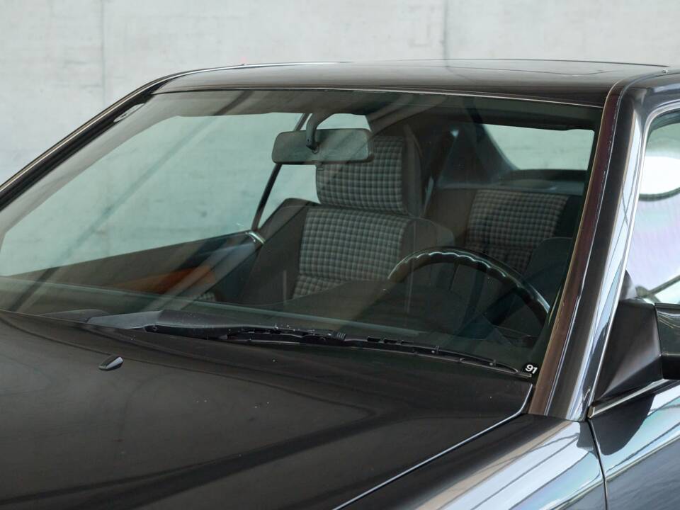 Bild 7/50 von Mercedes-Benz 300 CE (1991)