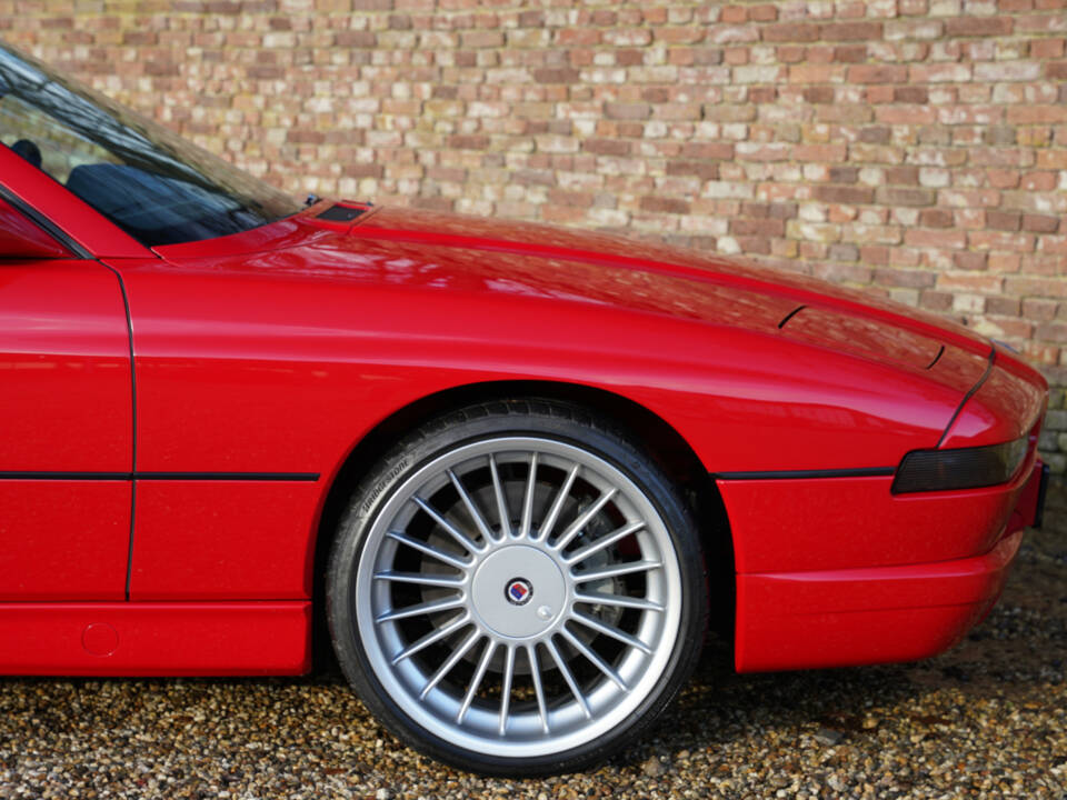 Image 46/50 of BMW 850CSi (1992)