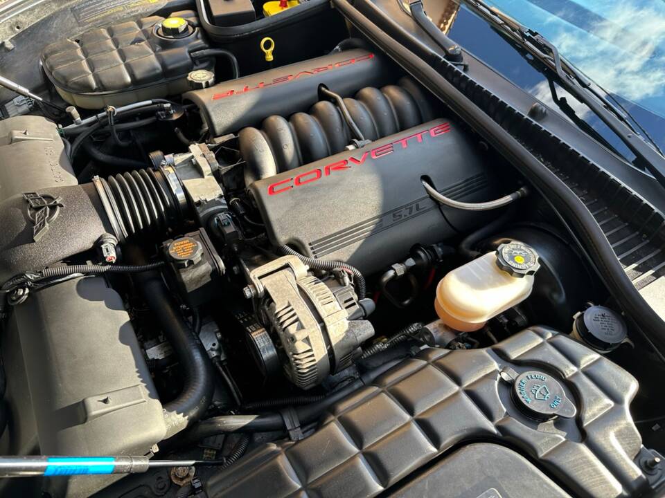 Image 21/191 of Chevrolet Corvette (1999)