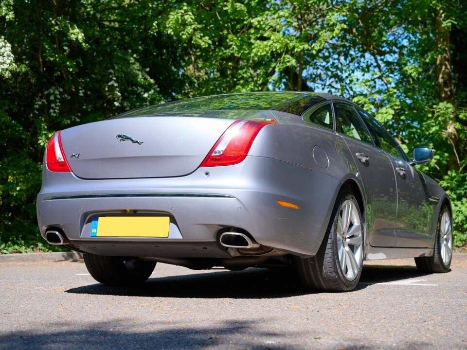Image 30/50 of Jaguar XJ 5.0 (2012)