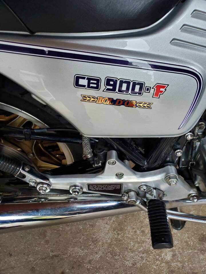 Image 7/14 of Honda CB 900 F Bol d'Or (1980)