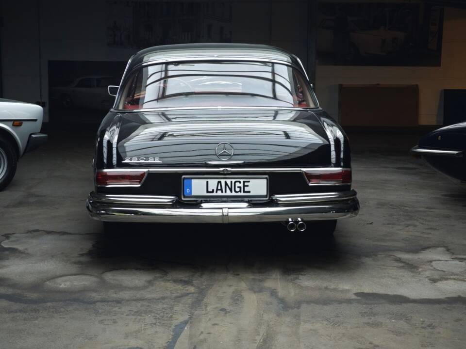 Image 11/48 of Mercedes-Benz 280 SE (1968)