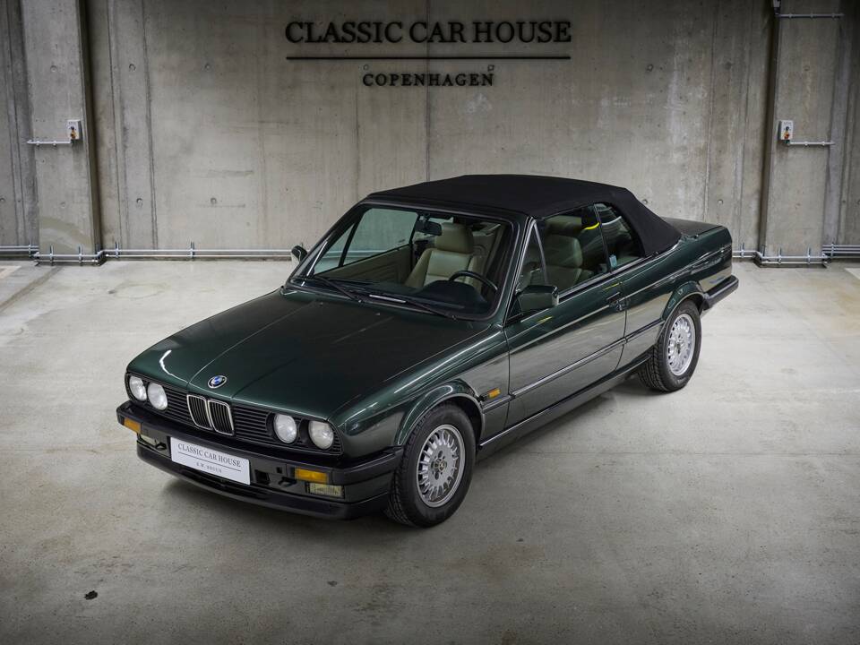 Image 14/90 of BMW 325i (1987)
