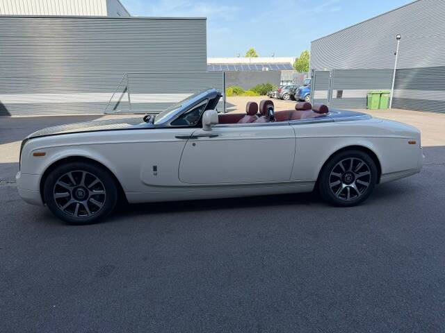 Imagen 13/33 de Rolls-Royce Phantom DHC (2009)