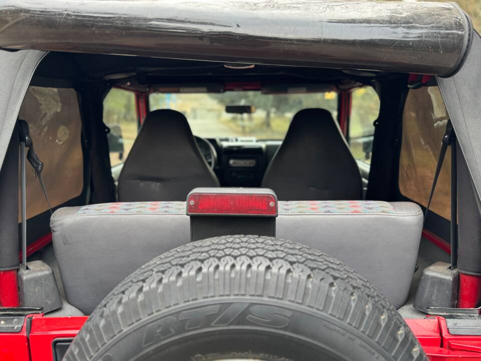 Image 30/31 of Jeep Wrangler Sport 2.5 (1996)
