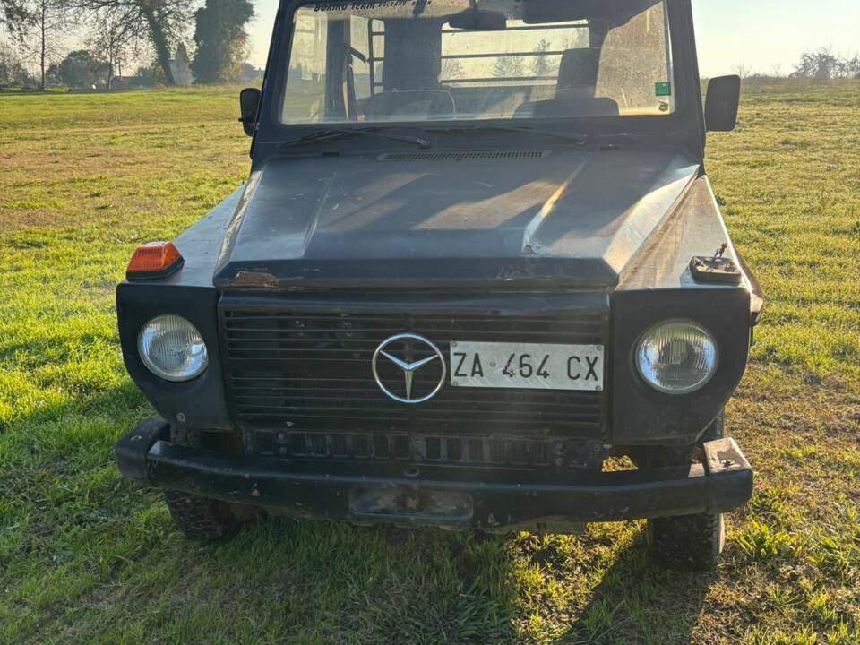 Image 24/53 of Mercedes-Benz 240 GD (SWB) (1982)