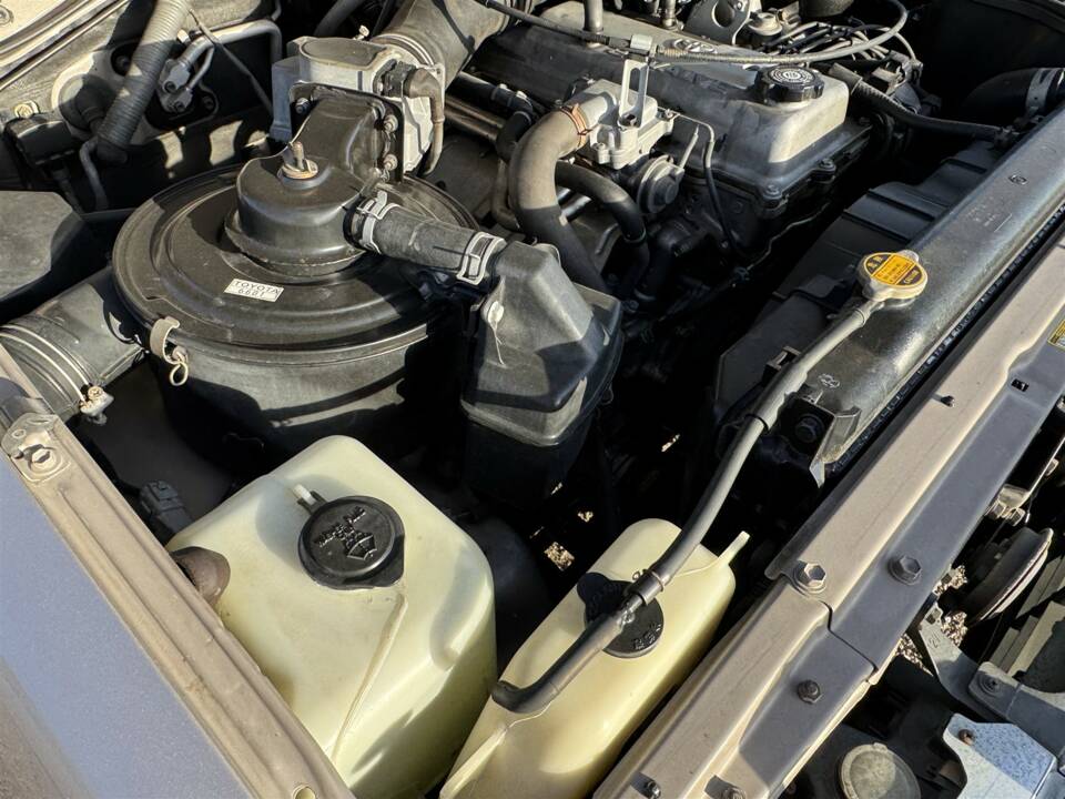 Immagine 34/45 di Toyota Land Cruiser FJ80 (1994)