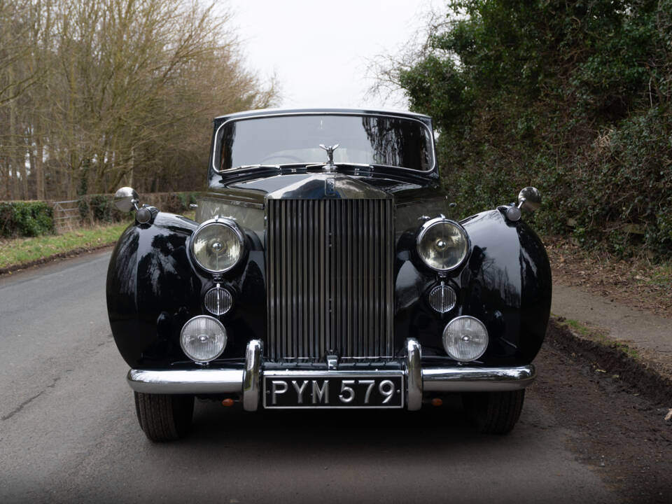 Image 2/15 of Rolls-Royce Silver Dawn (1956)