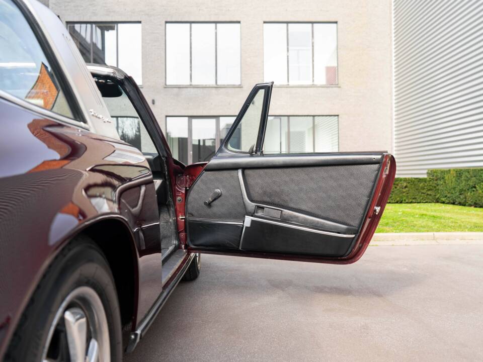 Image 25/30 of Porsche 911 2.2 T (1971)