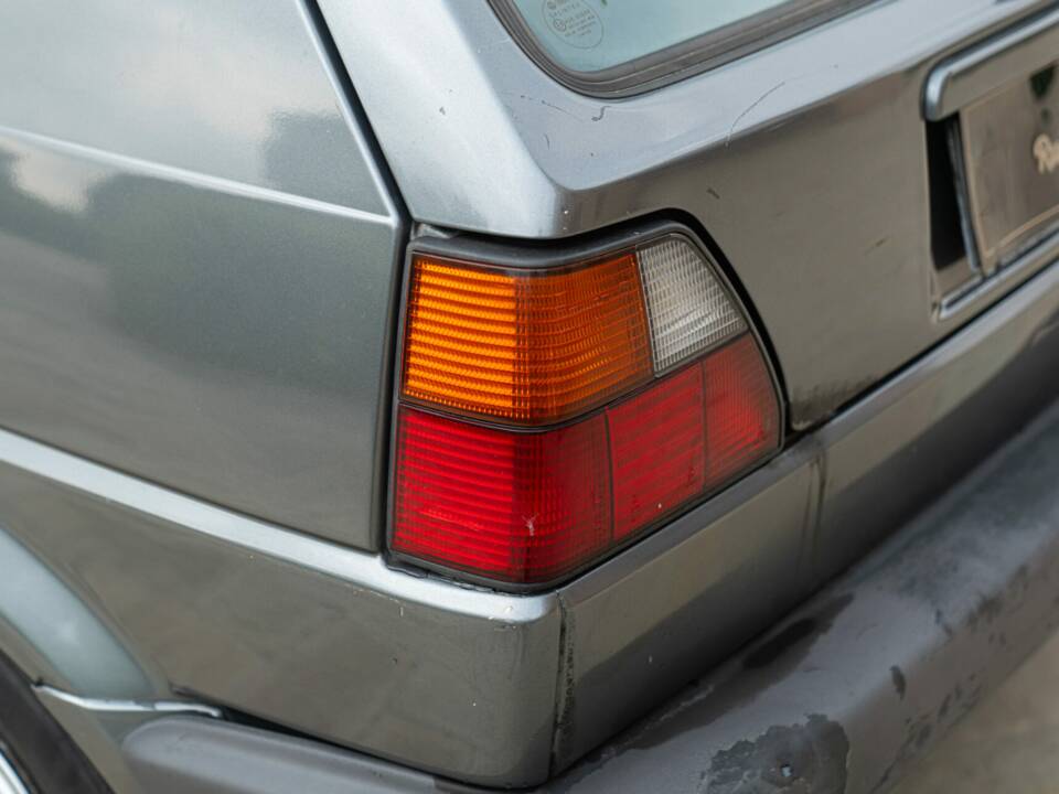 Afbeelding 11/45 van Volkswagen Golf Mk II 1.6 (1983)