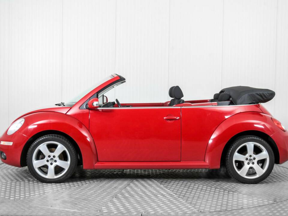 Image 10/50 de Volkswagen New Beetle 2.0 (2006)