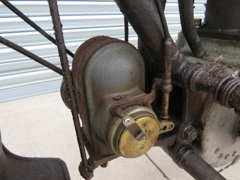 Image 17/47 of Triumph Model H (1919)