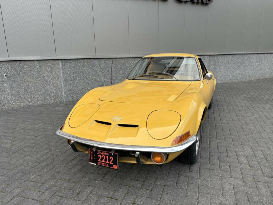 Image 2/47 of Opel GT 1900 (1973)