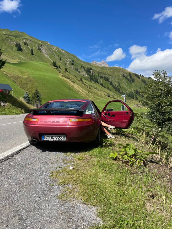 Afbeelding 26/45 van Porsche 928 S4 (1988)