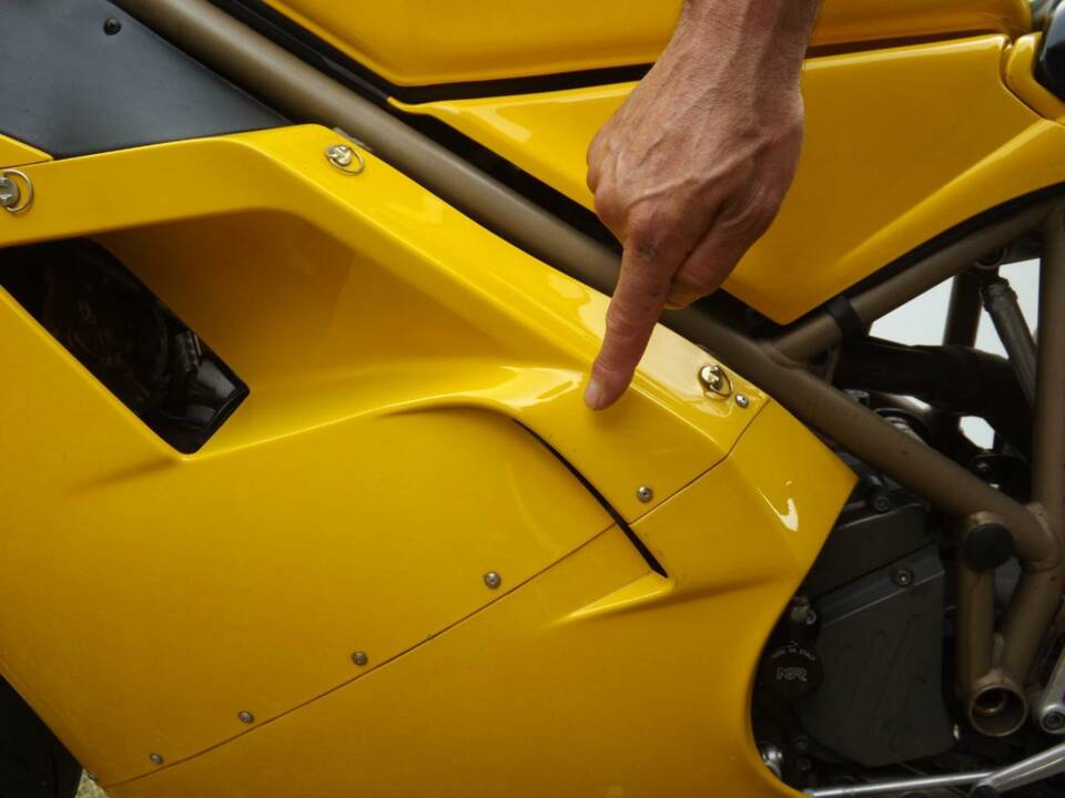 Immagine 44/50 di Ducati 748 Biposto (2000)