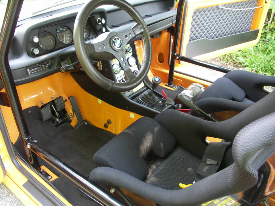 Image 24/50 of BMW 2002 tii (1973)
