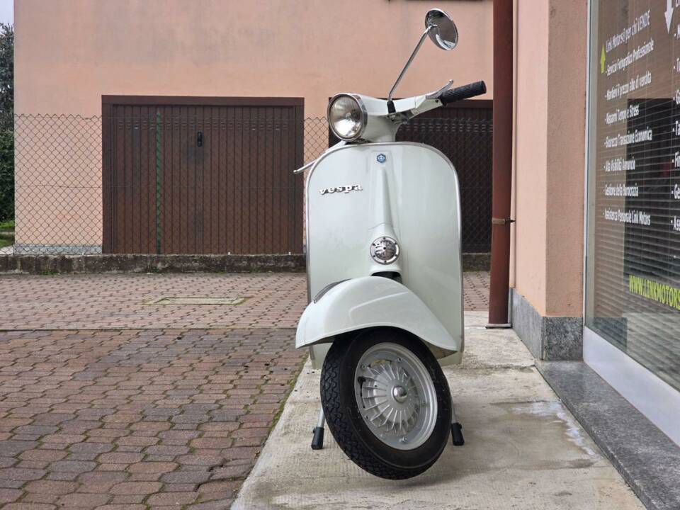 Bild 24/29 von Piaggio Vespa 125 Primavera ET3 (1977)