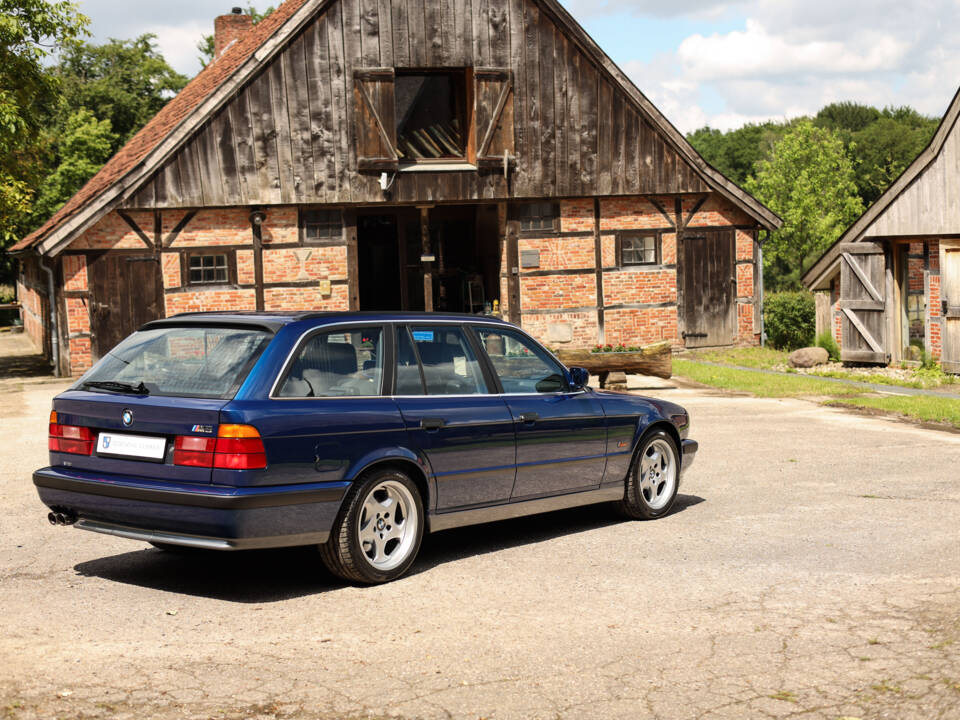 Afbeelding 3/64 van BMW M5 Touring (1992)