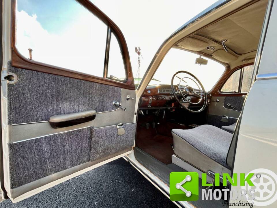Image 6/10 of Mercedes-Benz 220 S (1958)