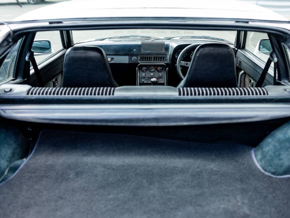 Image 41/50 de Porsche 924 S (1986)