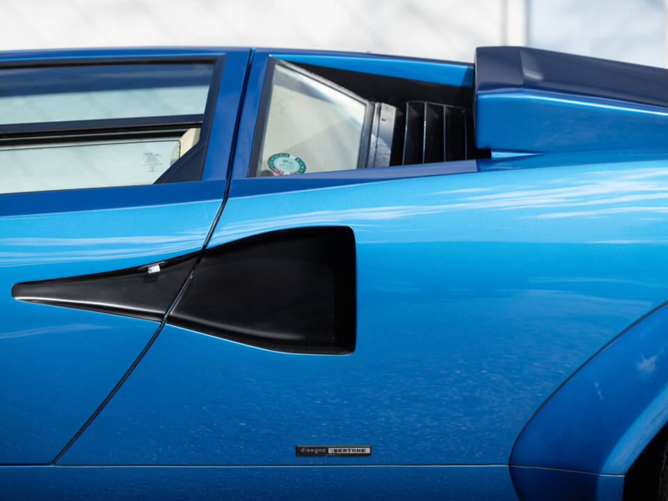 Image 38/50 of Lamborghini Countach LP 400 S (1981)