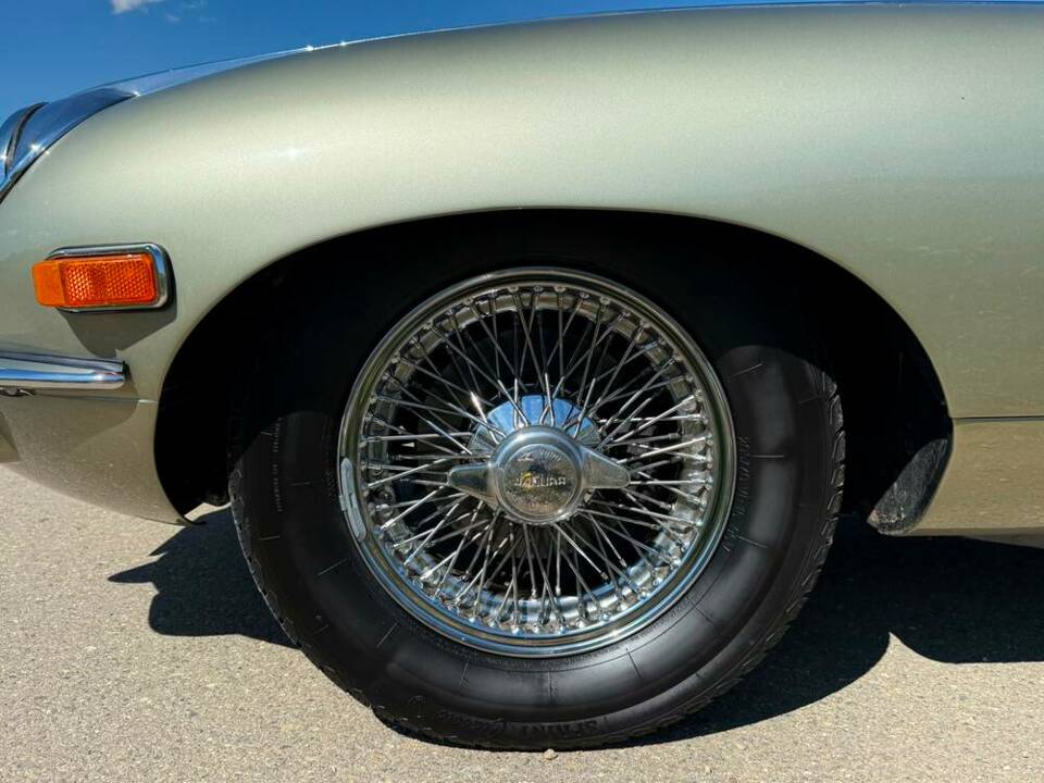 Imagen 21/21 de Jaguar E-Type (2+2) (1969)
