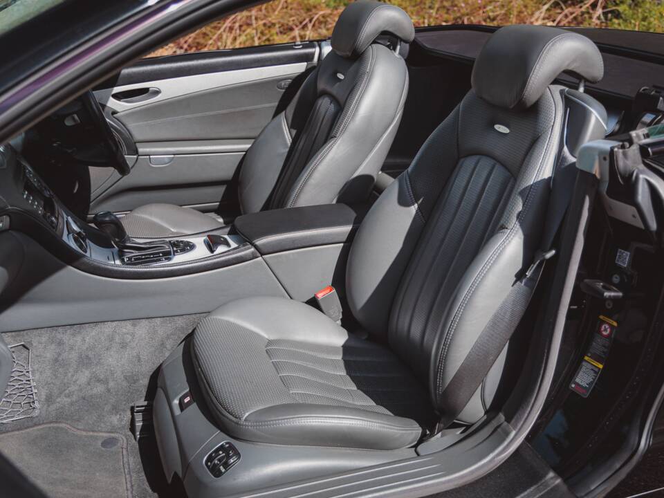 Afbeelding 24/29 van Mercedes-Benz SL 55 AMG (2004)