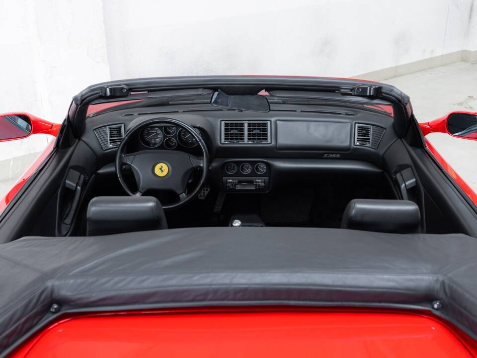 Image 17/50 of Ferrari F 355 Spider (1999)