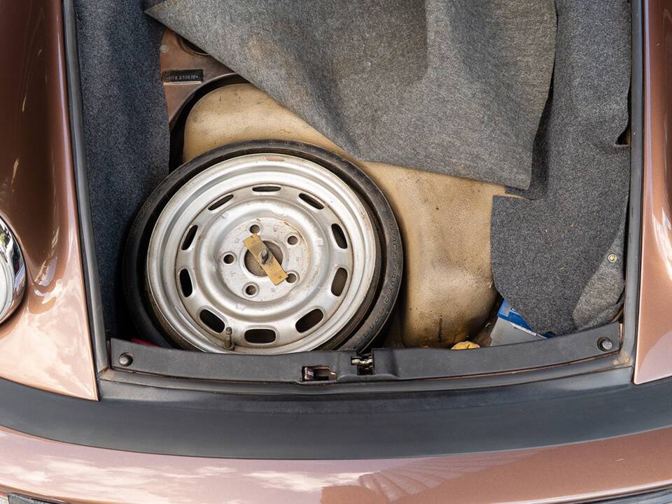 Bild 47/52 von Porsche 911 2.7 (1976)