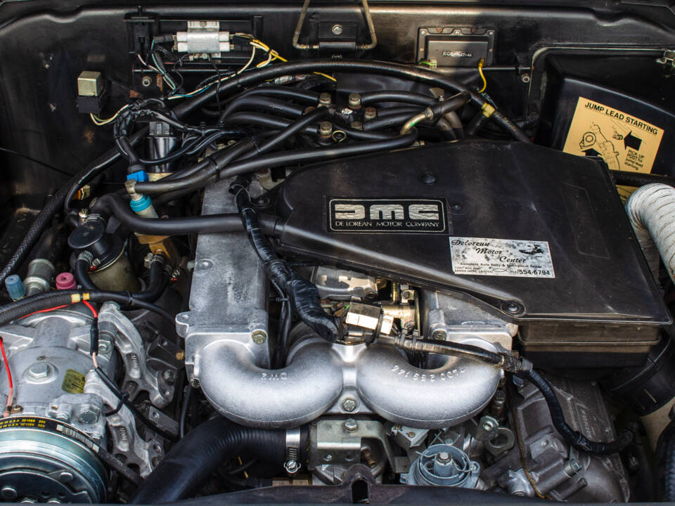 Image 58/66 of DeLorean DMC-12 (1981)